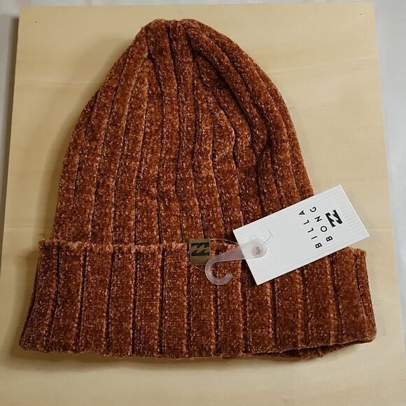 NWT BILLABONG WARM UP TOFFEE BEANIE - Picture 2 of 3